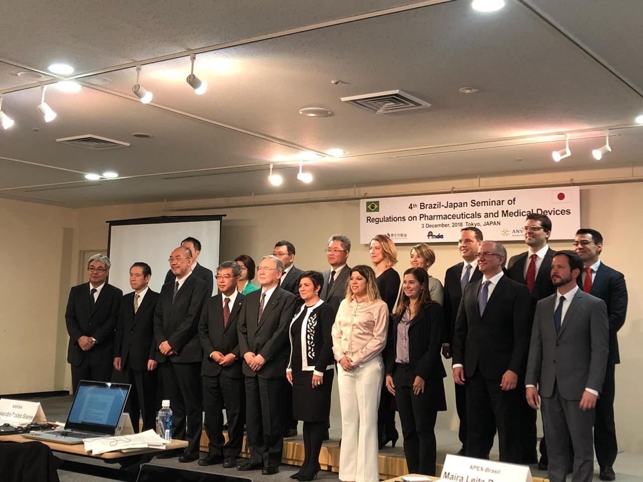 Representantes da delegação brasileira e das agencias reguladoras do Japão e Coréia do Sul
